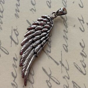 925 Sterling Silver Angel Wing Pendant